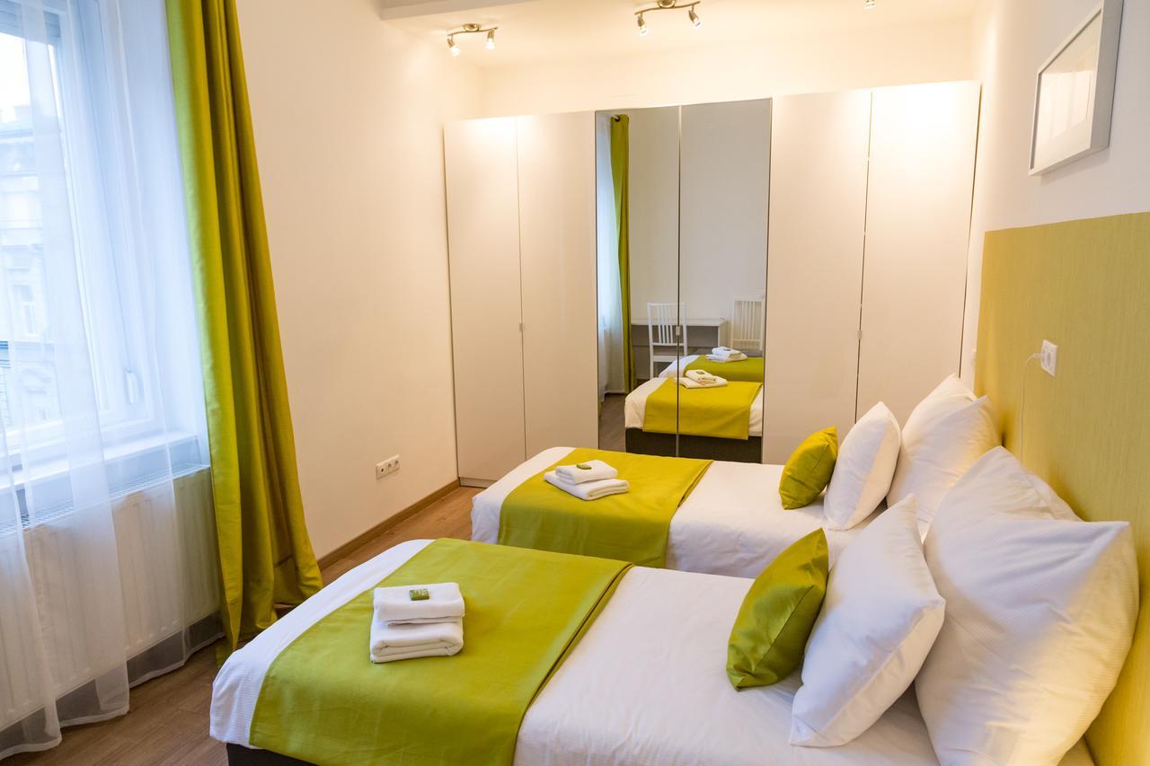Balaton Delux Apartment Budapest Extérieur photo