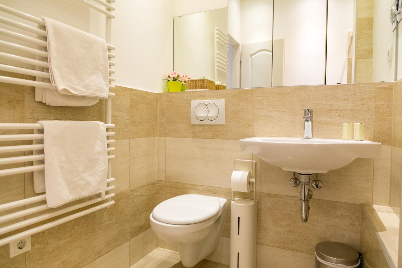 Balaton Delux Apartment Budapest Extérieur photo